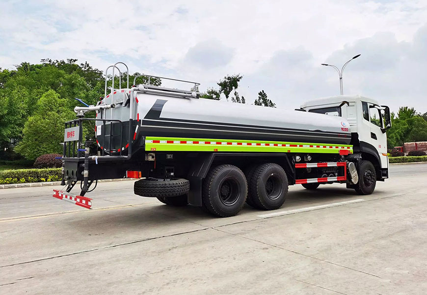 鷹潭灑水車價(jià)格：讓您的道路更加安全優(yōu)美
