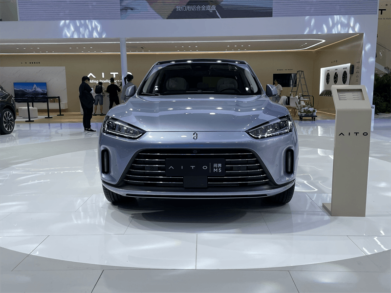 問界 M7、理想 L7 和特斯拉 Model Y 對比評測
