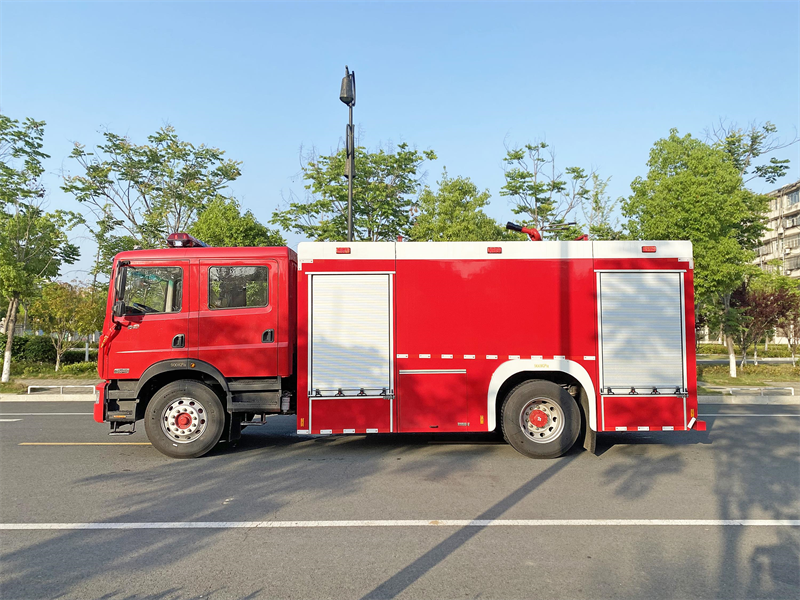 兩頭車頭的消防車：打造卓越消防陣線的利器
